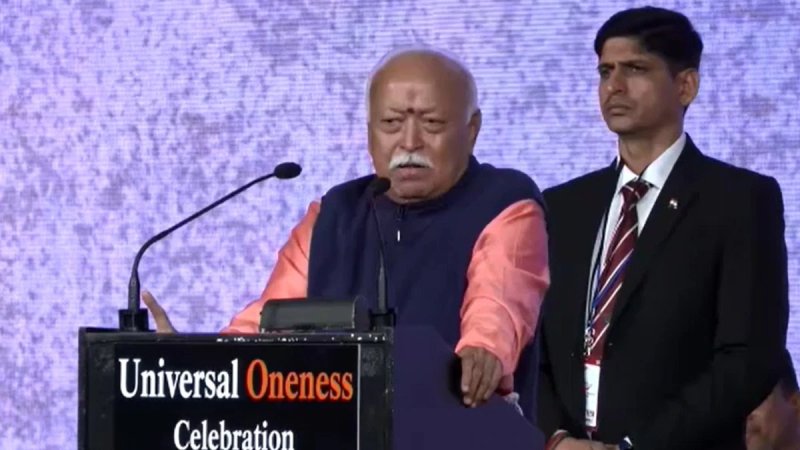 मोहन भागवत का ब्रिटेन दौरा: गुरुद्वारे में टेका मत्था, सिख समुदाय से की बातचीत