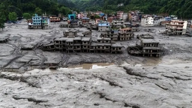 नेपाल में बाढ़ के बाद पेयजल संकट, 5 सैंपलों में मिला ई कोलाई; बीमारी फैलने का खतरा बढ़ा