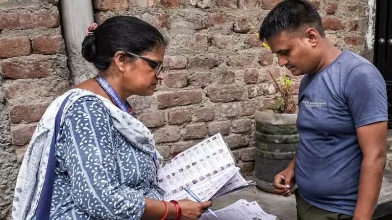 चुनाव आयोग का फैसला, SIR पूरा होने वाले राज्यों में फॉर्म-6 से हटेगी अतिरिक्त घोषणा