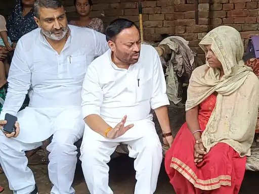 छपार रेप मामले में पीड़िता के घर पहुंचे मंत्री अनिल कुमार, परिवार को दिलाया भरोसा