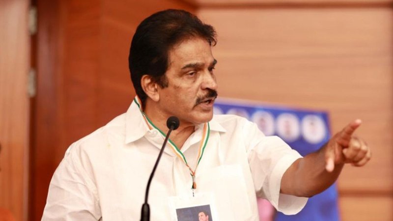 TMC के नाम और सिंबल पर EC की रोक, कांग्रेस बोलीं- पीएम मोदी को मिला ‘जन्मदिन का तोहफा’