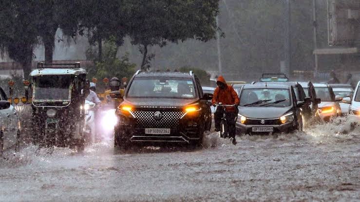 देश के कई हिस्सों में बारिश का दौर, 22 सितंबर तक जारी रहेगा मौसम का असर