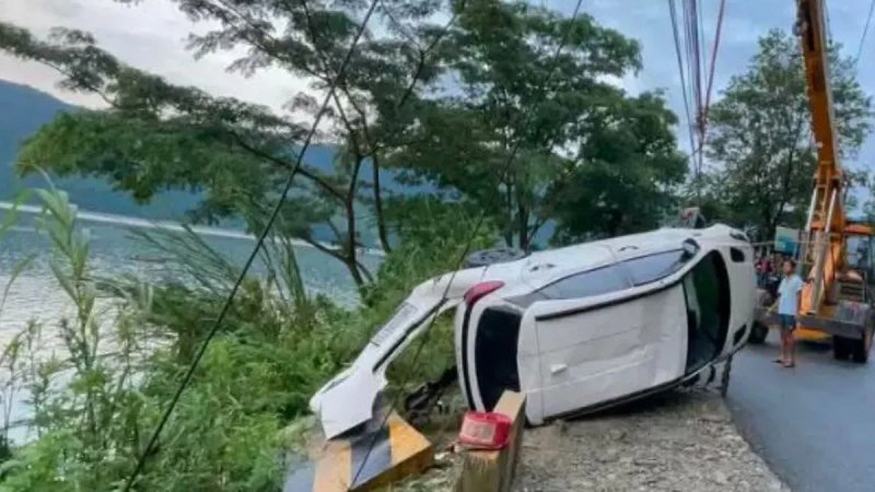 नेपाल: पोखरा की फेवा झील में कार गिरने से दो भारतीयों की मौत, दो घायल