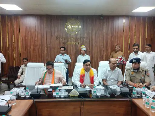 मुजफ्फरनगर में सेवा संकल्प अभियान की समीक्षा, प्रभारी मंत्री ने दिए निर्देश