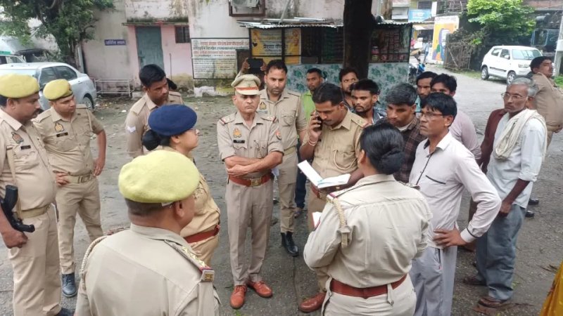 संभल में टेंपो और डंपर की जोरदार टक्कर, दो मासूमों समेत पांच की मौत