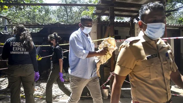 मुंबई: गोरेगांव पूर्व के सार्वजनिक शौचालय में तेज केमिकल स्मेल से दो युवकों की मौत