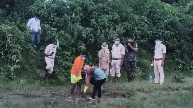 गोड्डा में डेढ़ माह पहले दफन महिला का शव बरामद, पति पर हत्या का आरोप