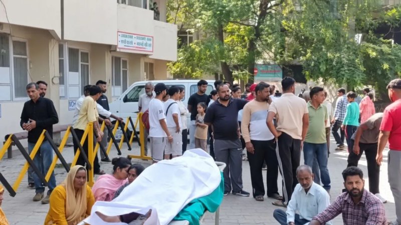 ऊना अस्पताल में इलाज के इंतजार में युवक की मौत, परिजनों ने किया हंगामा