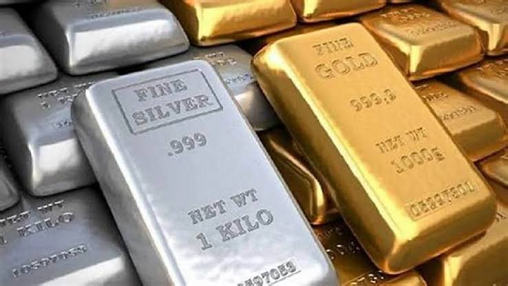 Gold-Silver Price: सोना ₹2,700 और चांदी ₹5,000 सस्ती, लगातार 5वें दिन गिरा भाव