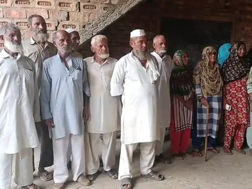 मुजफ्फरनगर: दधेडू खुर्द में सरकारी राशन नहीं मिलने से ग्रामीणों का प्रदर्शन, जल्द वितरण की मांग