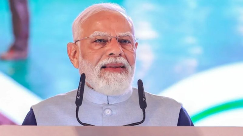 'चिप से शिप तक भारत निर्माण की गाथा लिख रहा': वडोदरा में जेन-जी से बोले पीएम मोदी