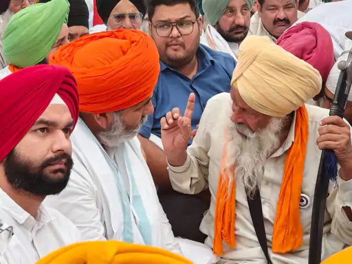 मानसा पहुंचे राकेश टिकैत, परविंदर सिंह झोटा के परिवार से की मुलाकात