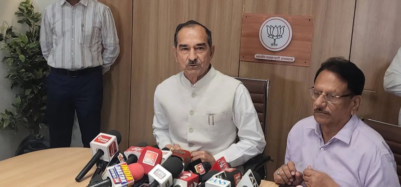 पाकिस्तान पर बयान देकर घिरे मदन राठौड़, बोले- मेरी बात को गलत तरीके से पेश किया गया