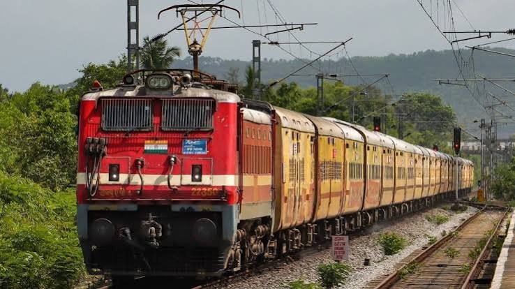 दिल्ली से चलने वाली 45 ट्रेनों का बदलेगा समय, कुछ के टर्मिनल भी होंगे शिफ्ट