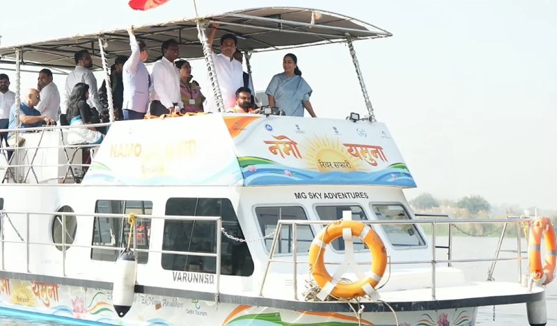 छठ से पहले दिल्ली में शुरू हो सकती है यमुना क्रूज सफारी, जानें किराया और रूट