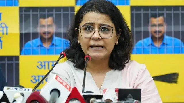 दिल्ली में आप को बड़ा झटका, मुख्य प्रवक्ता प्रियंका कक्कड़ ने ज्वाइन की कांग्रेस