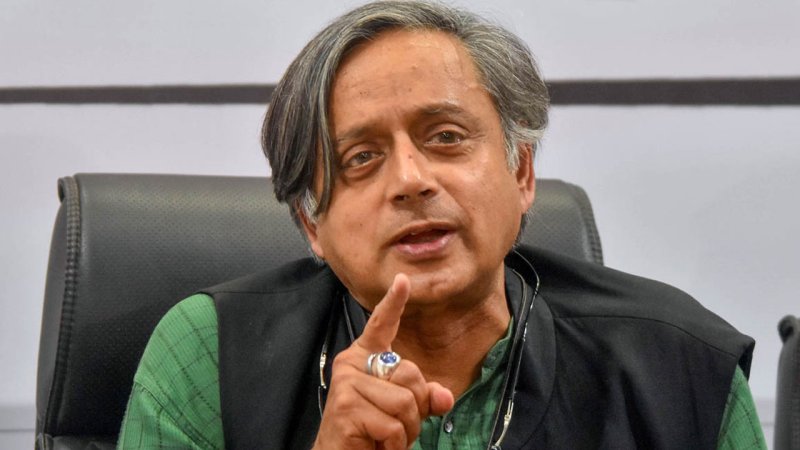 राहुल गांधी की विदेश यात्रा पर शशि थरूर का जवाब, बोले- मैं ट्रैवल एजेंट नहीं हूं