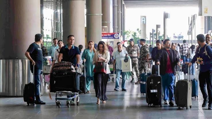 सऊदी अरब में उड़ानों का संकट, भारतीय नागरिकों के लिए दूतावास ने जारी की एडवाइजरी