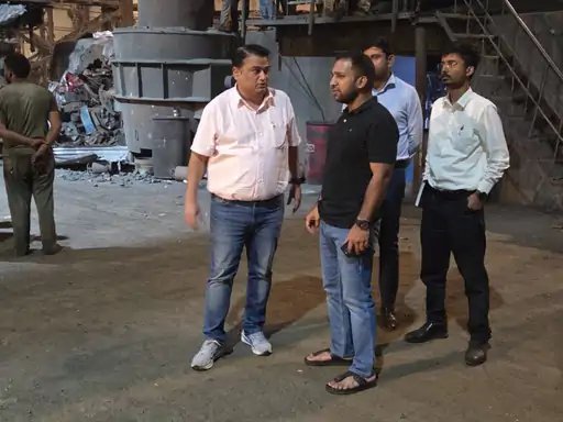 मुजफ्फरनगर में राणा स्टील समेत दो रोलिंग मिलों पर छापेमारी, APCS बंद मिलने पर रिपोर्ट लखनऊ भेजी