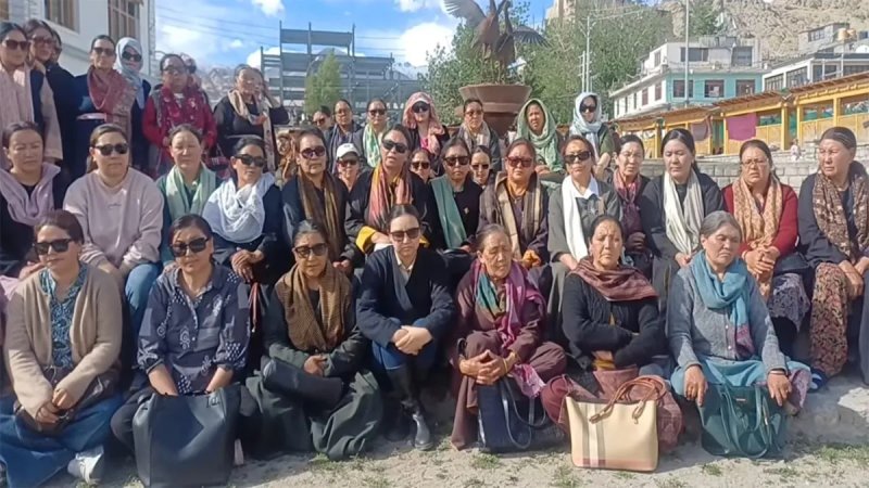 लद्दाख में शराब नीति के खिलाफ महिलाओं का आंदोलन स्थगित, प्रशासन ने मानीं मांगें