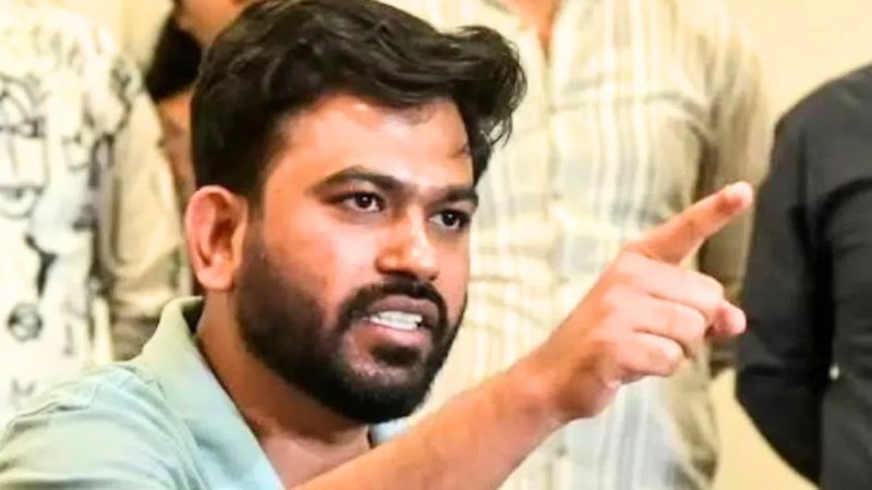 ज्ञानेश कुमार को बचाने के लिए नागरिकों से जंग लड़ रही मोदी सरकार: अभिजीत दिपके