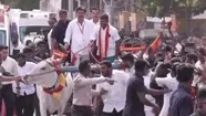 धारापुरम उपचुनाव: सीएम विजय ने चलाई बैलगाड़ी, टीवीके प्रत्याशी के लिए मांगे वोट