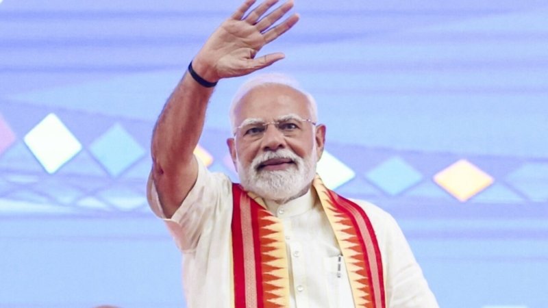 चेन्नई दौरे पर पीएम मोदी, 13 हजार करोड़ रुपये से अधिक की परियोजनाओं की देंगे सौगात