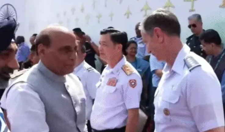 जोधपुर में ‘तरंग शक्ति-2026’ अभ्यास का हिस्सा बने राजनाथ सिंह, सारंग टीम ने दिखाए करतब