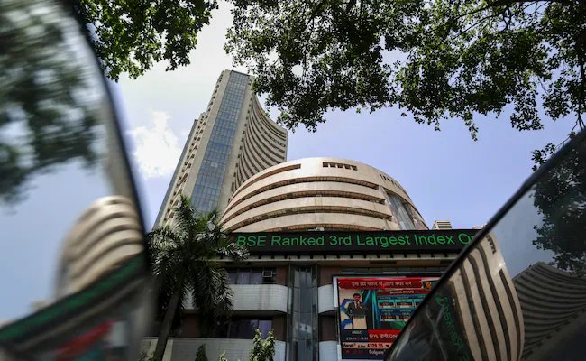शेयर बाजार में तूफानी तेजी, सेंसेक्स 650 अंक से ज्यादा उछला, निफ्टी 23,000 पार