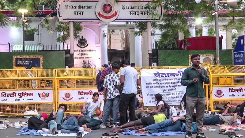 दिल्ली प्रदर्शन में कथित हिंसा पर 4 FIR, 18 हिरासत में; महिला पत्रकारों के आरोपों पर पुलिस की सफाई