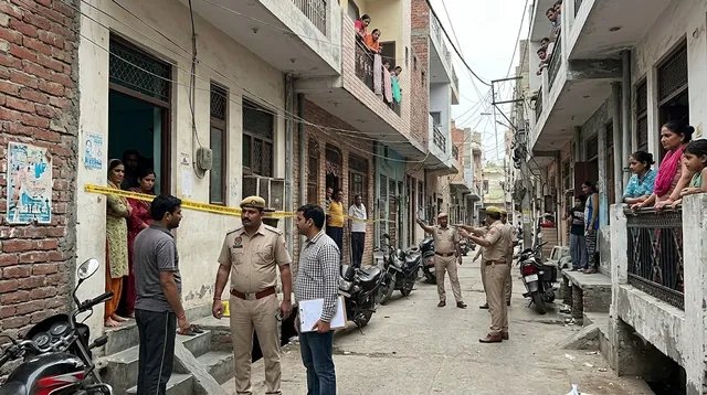 फरीदाबाद में पति की धारदार हथियार से हत्या, पत्नी और उसके प्रेमी समेत 3 हिरासत में
