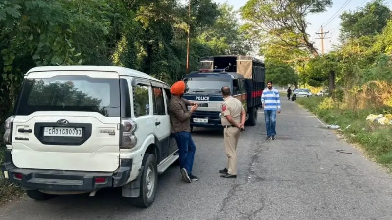 चंडीगढ़ नैतिक हत्याकांड: हथियार बरामदगी के दौरान पुलिस मुठभेड़, आरोपी घायल