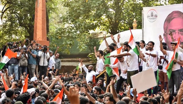 मुंबई में CJP के प्रदर्शन के दौरान 75 वर्षीय बुजुर्ग की मौत, सीने में दर्द के बाद बिगड़ी हालत