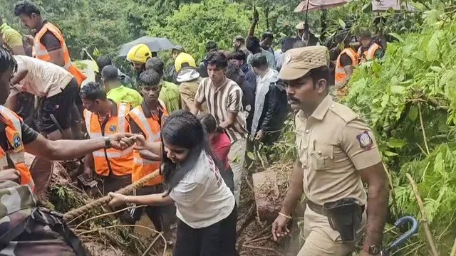 तमिलनाडु के नीलगिरि में भूस्खलन से बस हादसा, ड्राइवर की मौत और कंडक्टर गंभीर