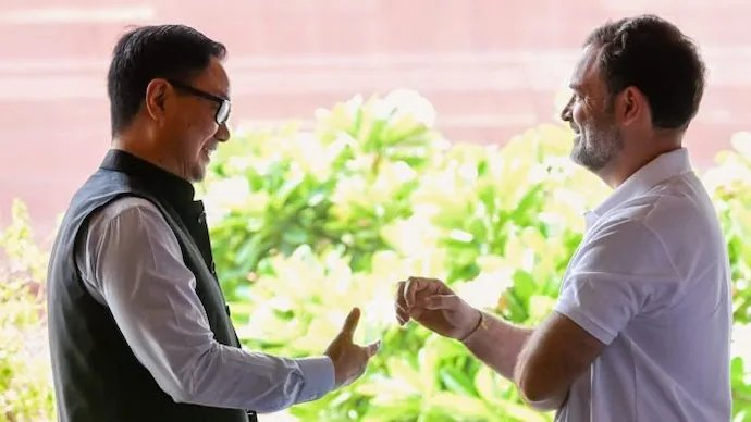 दिल्ली में राहुल गांधी की रैली से पहले कांग्रेस पर बरसे केंद्रीय मंत्री किरेन रिजिजू, पूछे पांच सवाल