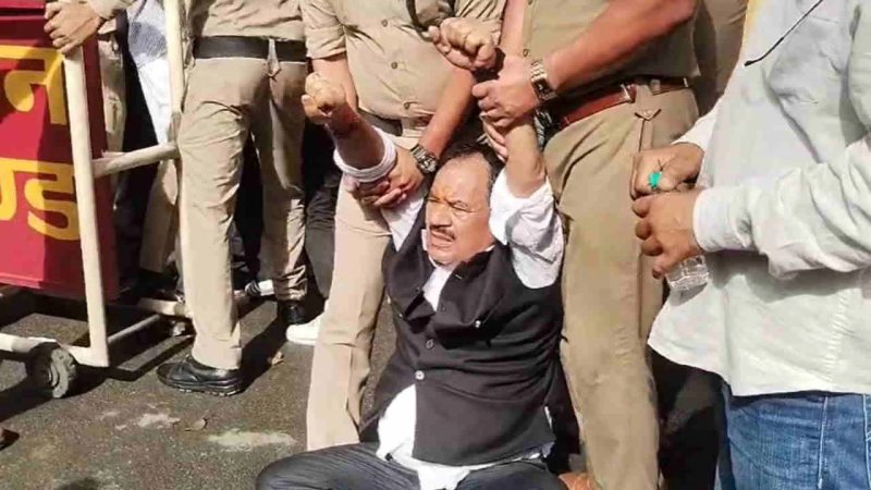 अंकिता भंडारी मामले में कांग्रेस का प्रदर्शन, लोक भवन के बाहर पुलिस ने रोका