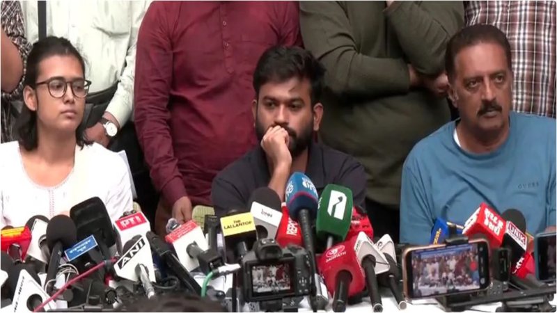 दिल्ली में प्रदर्शनकारियों की हिरासत पर सियासी घमासान, सीजेपी ने उठाए सवाल