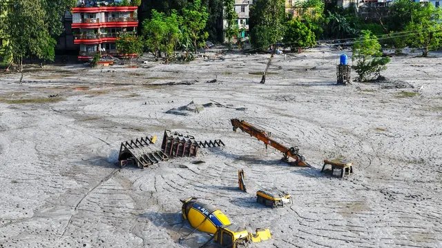 भूटान में ग्लेशियर झील फटने के बाद प्रशासन अलर्ट, संकोष नदी किनारे रहने वालों को चेतावनी