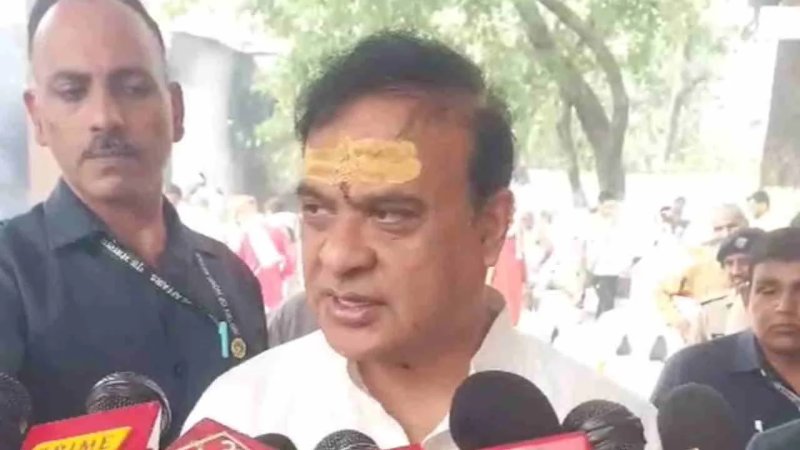 हरिद्वार के नारायणी शिला मंदिर पहुंचे हिमंत बिस्वा सरमा, राहुल गांधी पर साधा निशाना