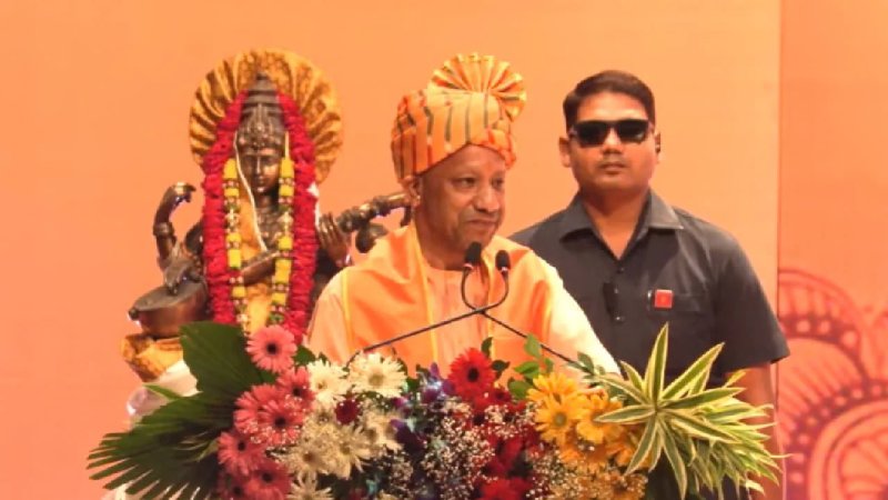 सीएम योगी का पिछली सरकारों पर हमला, बोले- 2017 से पहले यूपी में था ‘रूल ऑफ माफिया’