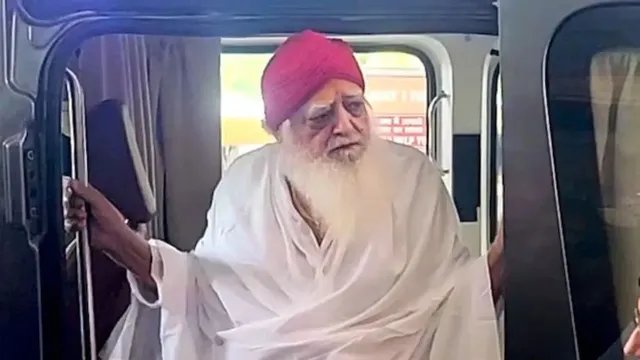 पैरोल खत्म होने के बाद समय पर जेल नहीं पहुंचे आसाराम, थाने में केस दर्ज