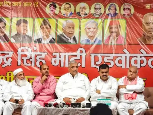मेरठ खंड स्नातक सीट से सपा उम्मीदवार प्रमेंद्र सिंह भाटी का मुजफ्फरनगर में हुआ स्वागत
