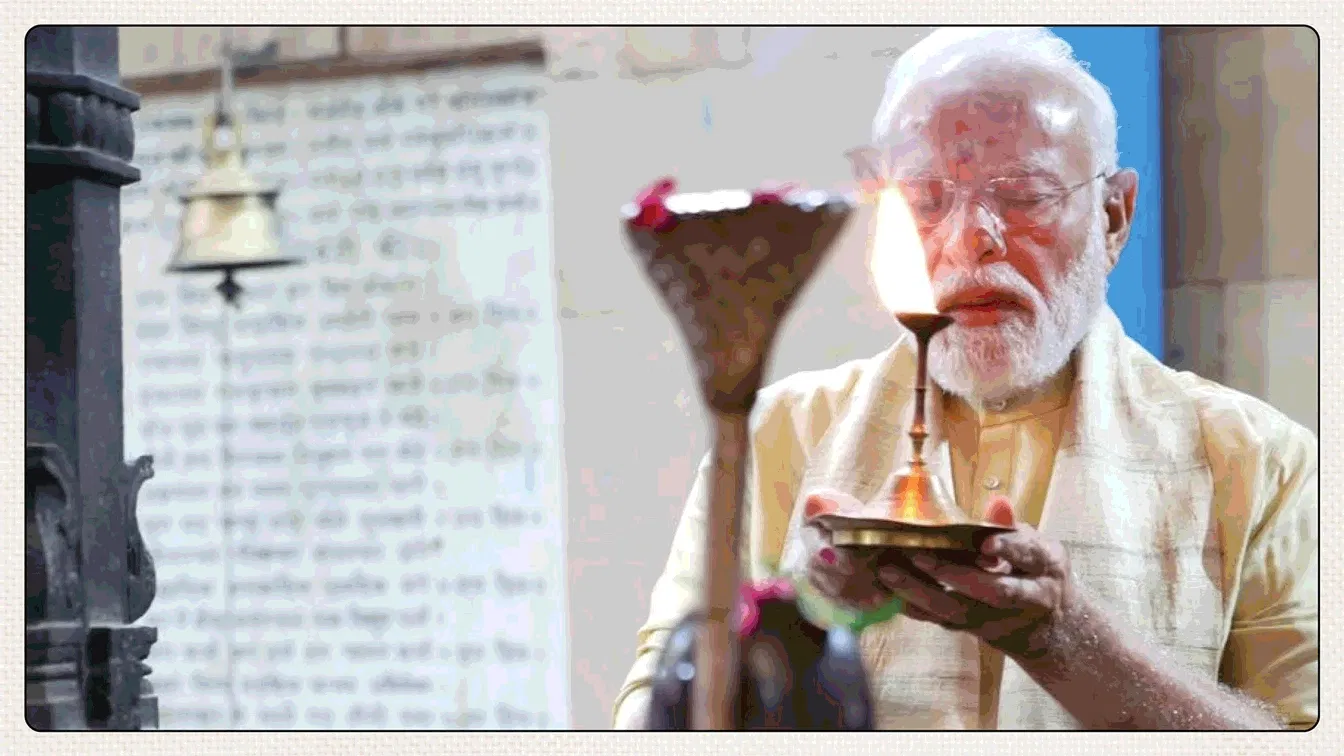 सार्वजनिक जीवन में 25 साल पूरे होने पर प्रधानमंत्री ने श्री विनायक मंदिर में की पूजा