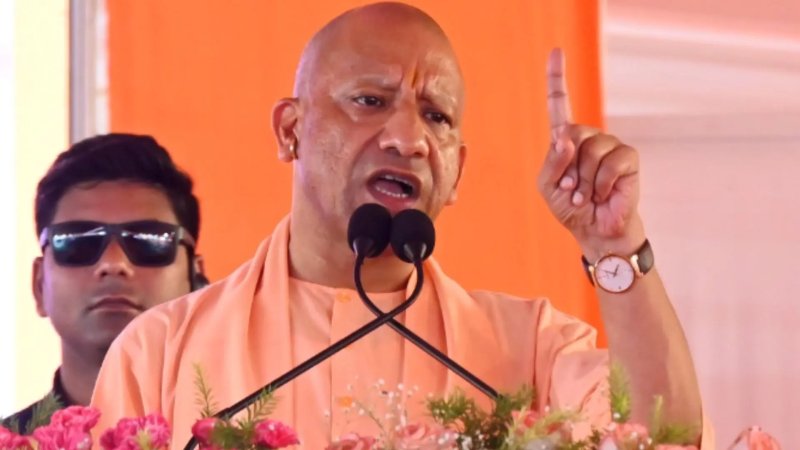 ‘युवाओं को राष्ट्र निर्माण की मशाल दें, अराजकता के औजार नहीं’, CM योगी का विपक्ष पर हमला