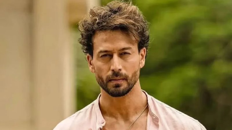टाइगर श्रॉफ फायरिंग केस: वारदात से एक दिन पहले होटल में रुकी थीं दोनों महिला आरोपी