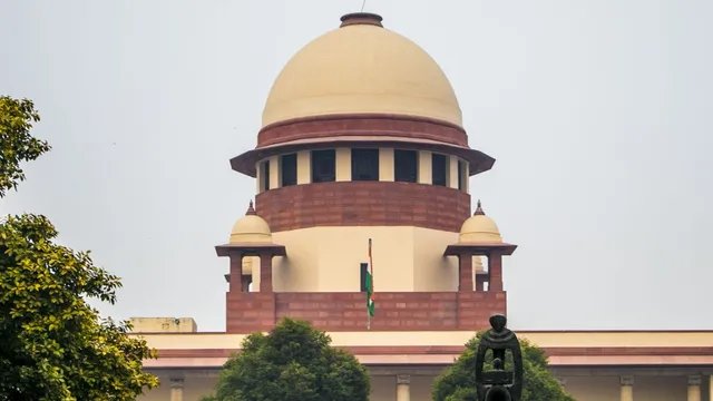 स्कूल असेंबली में संविधान की प्रस्तावना पढ़ाने की PIL पर सुप्रीम कोर्ट ने सुनवाई से किया इनकार