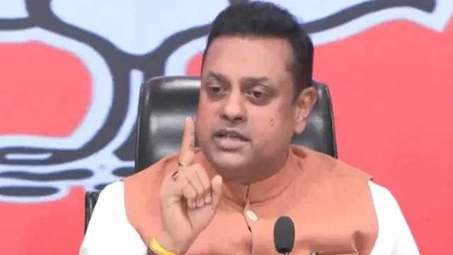 ‘मोदी बनाम मीर जाफर’ की लड़ाई: जंतर-मंतर के प्रदर्शन पर बोले संबित पात्रा