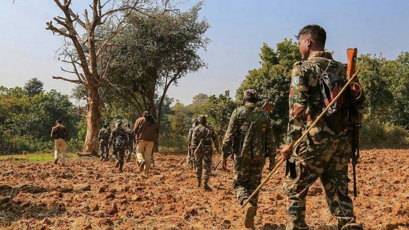 सुकमा में आईईडी डिफ्यूज करते समय जोरदार विस्फोट, CRPF के 4 जवान घायल