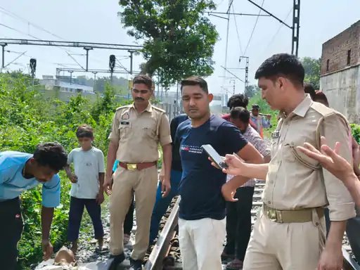 खतौली में डीएफसी रेलवे लाइन पर मालगाड़ी की चपेट में आने से व्यक्ति की मौत