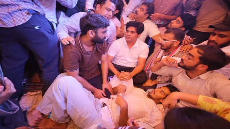 जामिया में भूख हड़ताल कर रहे छात्रों से मिलेंगे राहुल गांधी, कैंपस के बाहर सुरक्षा कड़ी